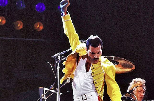 Legends Musicians Rocking with Legends: The Iconic Lives of Musicians – Bilisimzamani